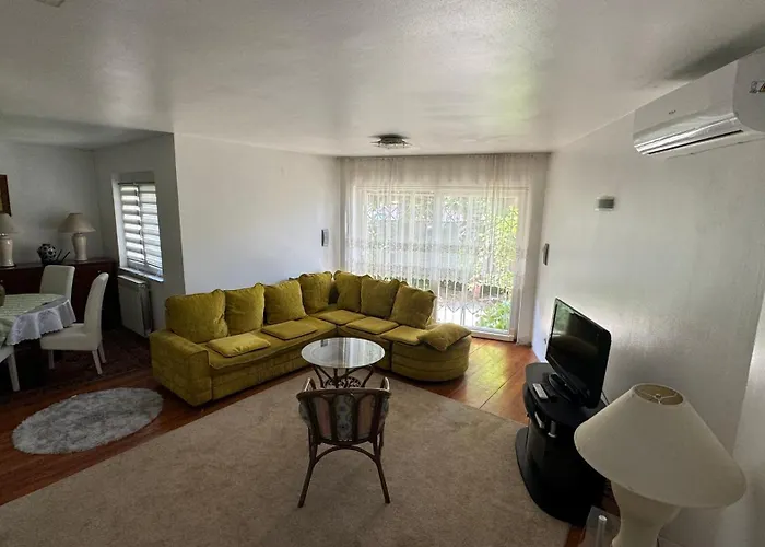 Private House - Outdoor Barbecue Holiday home